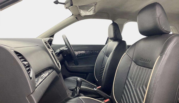 2017 Maruti Vitara Brezza LDI, Diesel, Manual, 74,286 km, Right Side Front Door Cabin