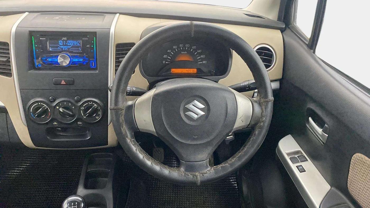 2017 Maruti Wagon R 1.0 LXI CNG, CNG, Manual, 44,080 km, Steering Wheel Close Up