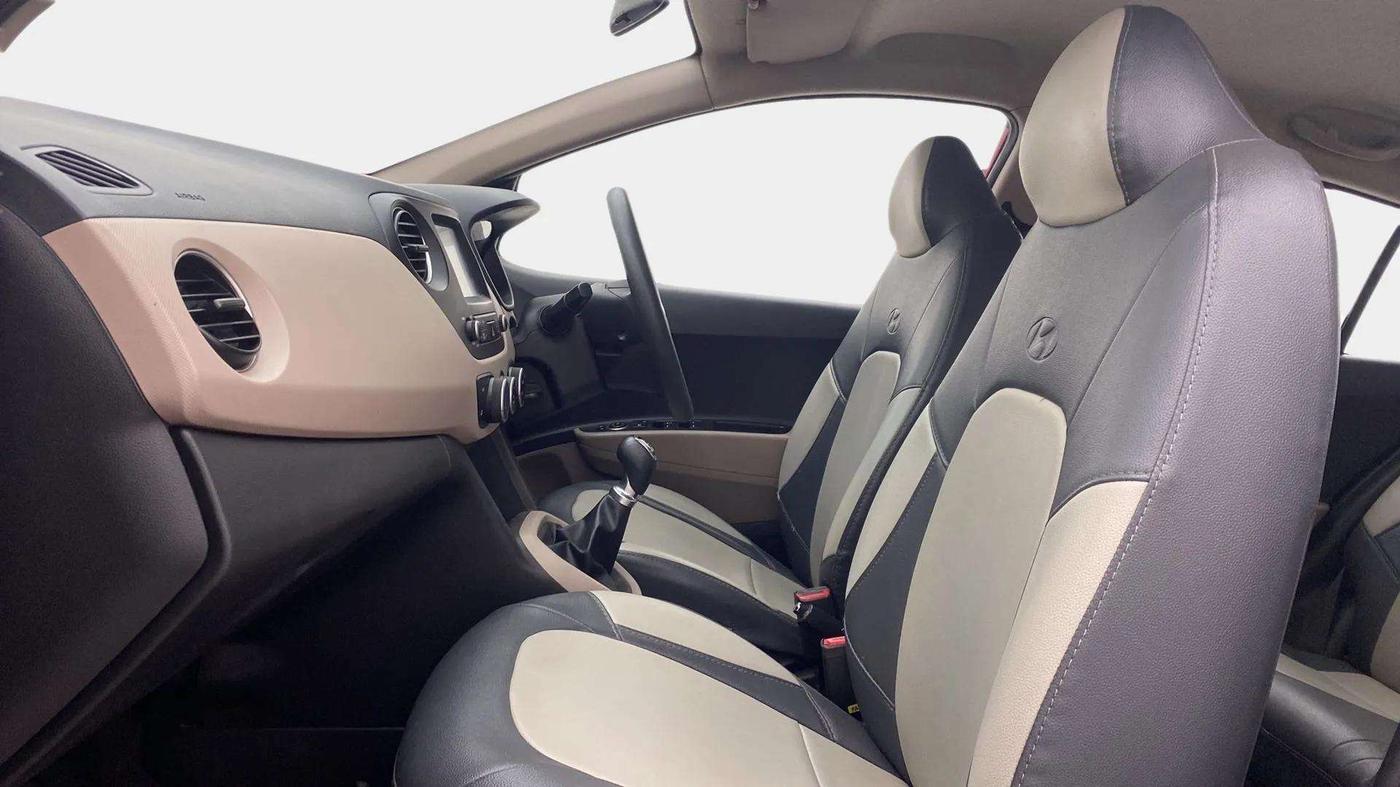 2017 Hyundai Grand i10 SPORTZ (O) 1.2 KAPPA VTVT, Petrol, Manual, 59,356 km, Right Side Front Door Cabin