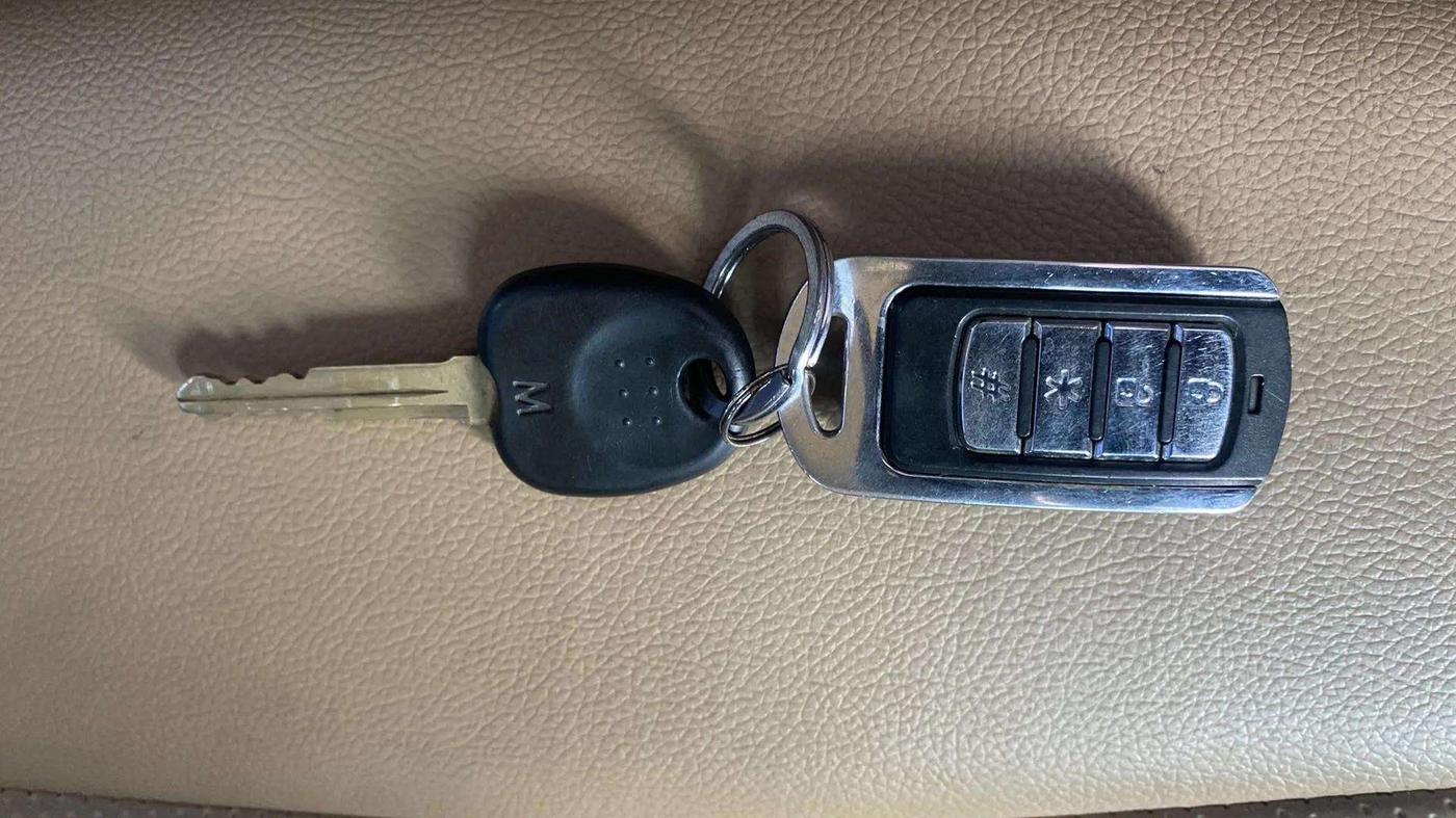 2018 Hyundai Eon ERA PLUS (O), Petrol, Manual, 22,145 km, Key Close Up