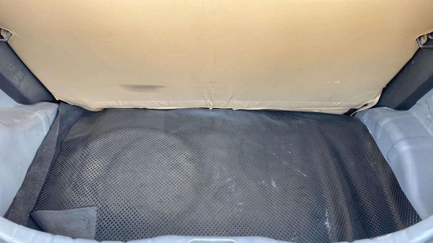 2018 Hyundai Eon ERA PLUS (O), Petrol, Manual, 22,145 km, Boot Inside