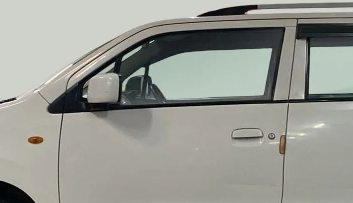 2015 Maruti Wagon R 1.0 VXI, Petrol, Manual, 86,566 km, Front passenger door - Door visor damaged