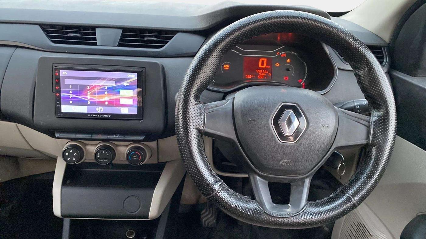 2020 Renault TRIBER RXE MT, Petrol, Manual, 44,963 km, Steering Wheel Close Up