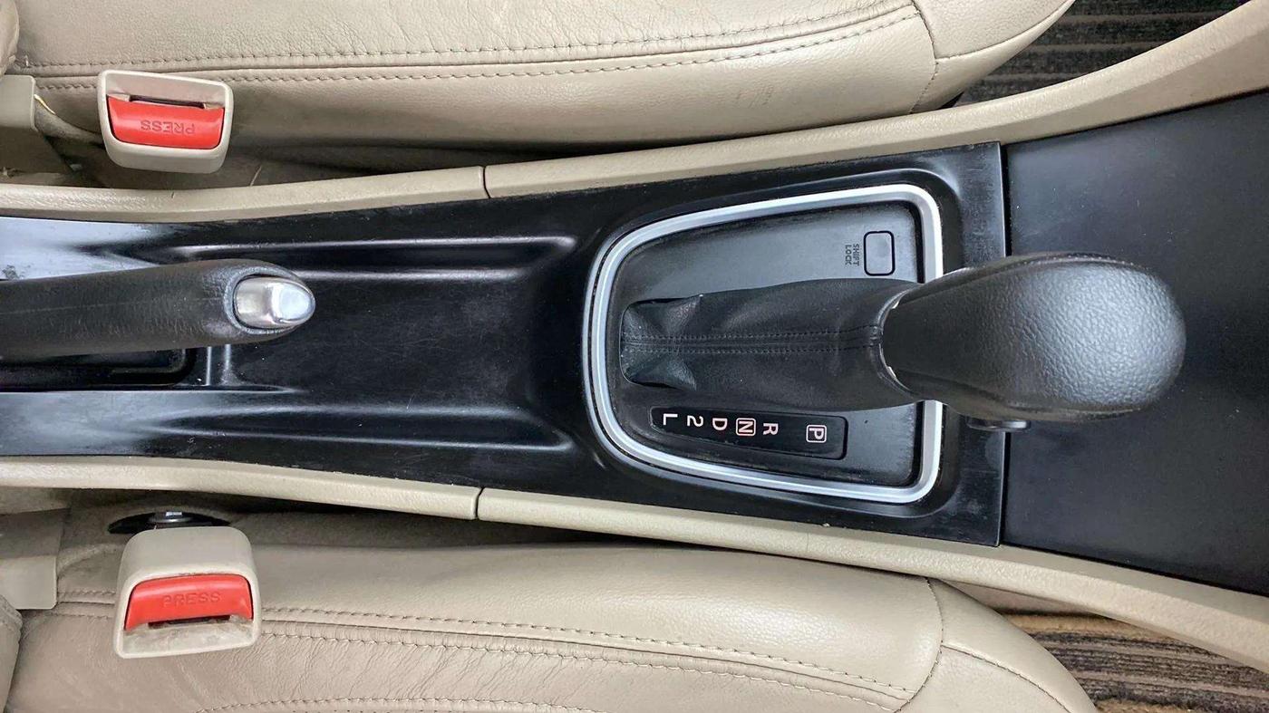 2017 Maruti Ciaz ALPHA  AT 1.4  PETROL, Petrol, Automatic, 64,487 km, Gear Lever