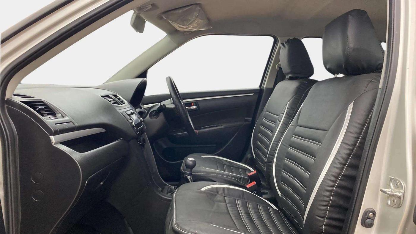2014 Maruti Swift VXI, Petrol, Manual, 70,712 km, Right Side Front Door Cabin