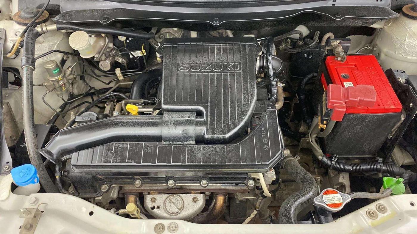 2014 Maruti Swift VXI, Petrol, Manual, 70,712 km, Open Bonet