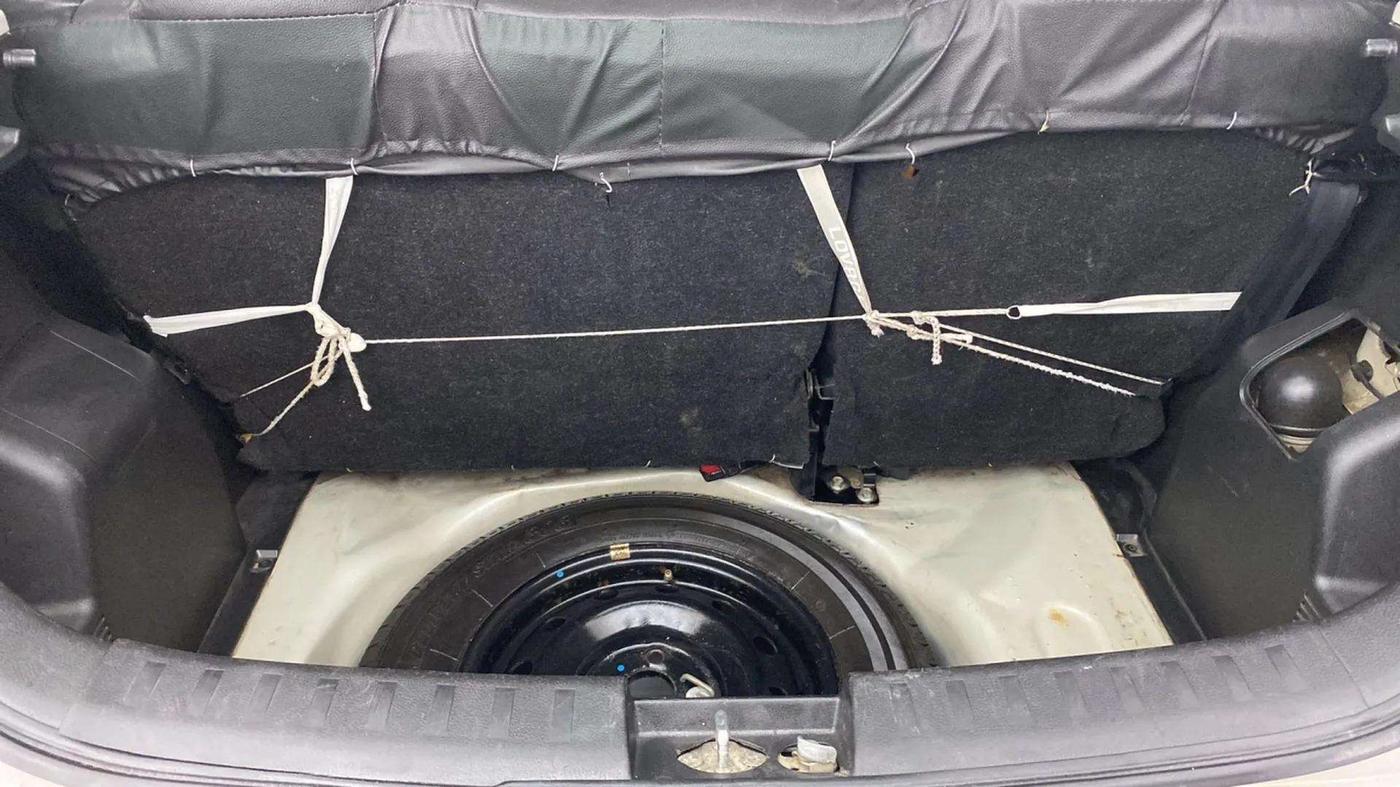 2014 Maruti Swift VXI, Petrol, Manual, 70,712 km, Boot Inside