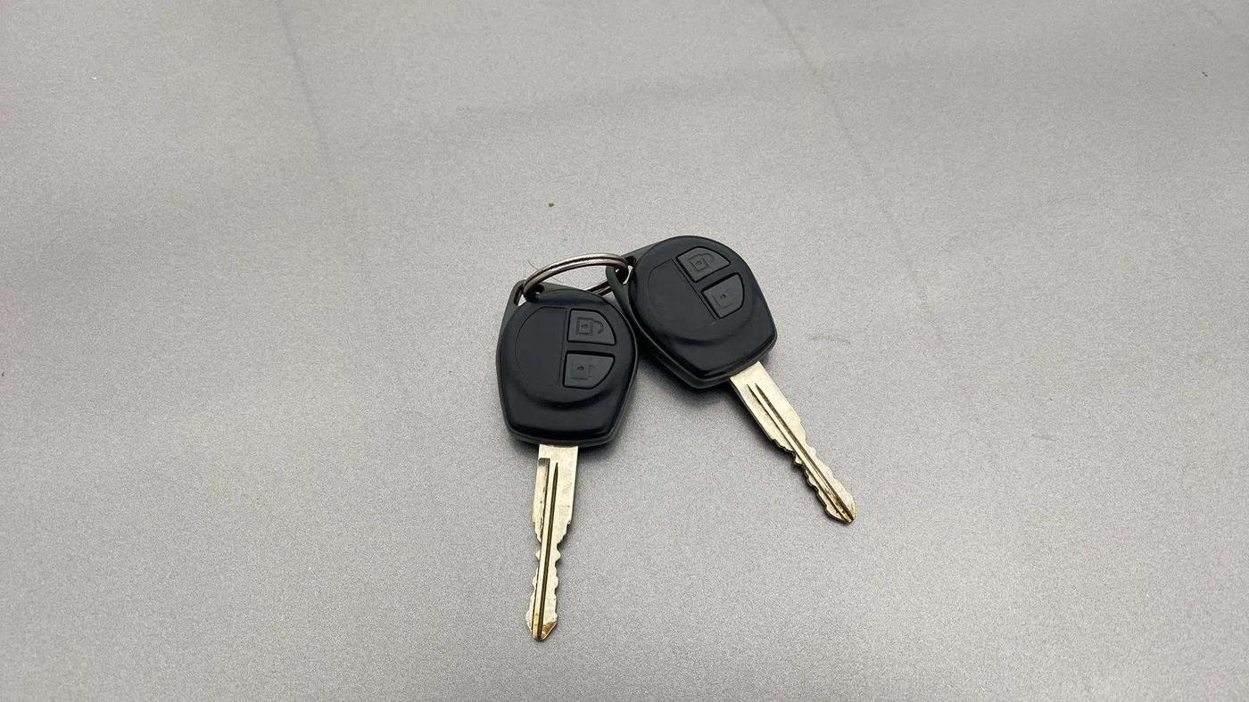 2014 Maruti Swift Dzire VXI, Petrol, Manual, 71,200 km, Key Close Up