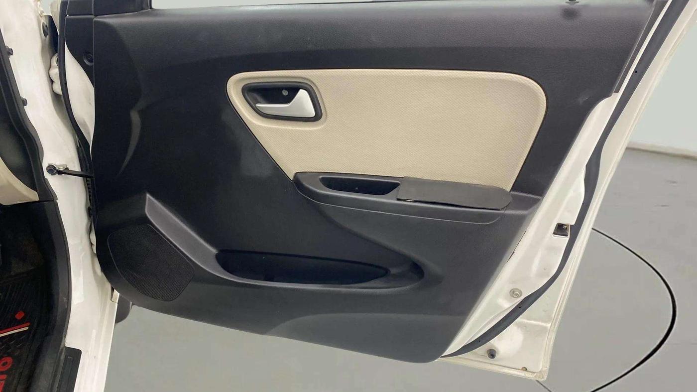 2020 Maruti Alto LXI, Petrol, Manual, 10,629 km, Driver Side Door Panels Control