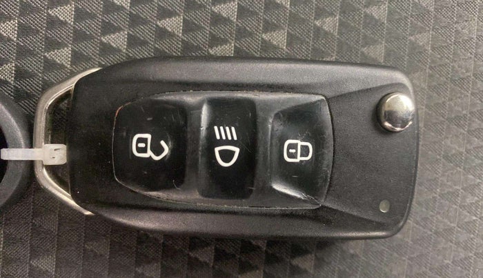 2019 Tata Tiago XZA PLUS PETROL, Petrol, Automatic, 71,084 km, Key Close Up
