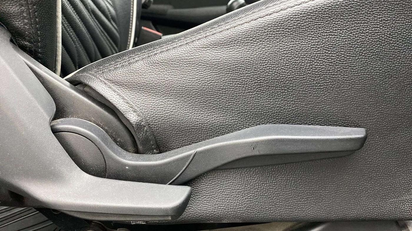 2021 Maruti Swift VXI, Petrol, Manual, 50,917 km, Driver Side Adjustment Panel