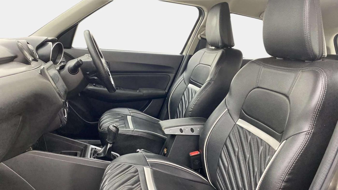 2021 Maruti Swift VXI, Petrol, Manual, 50,917 km, Right Side Front Door Cabin