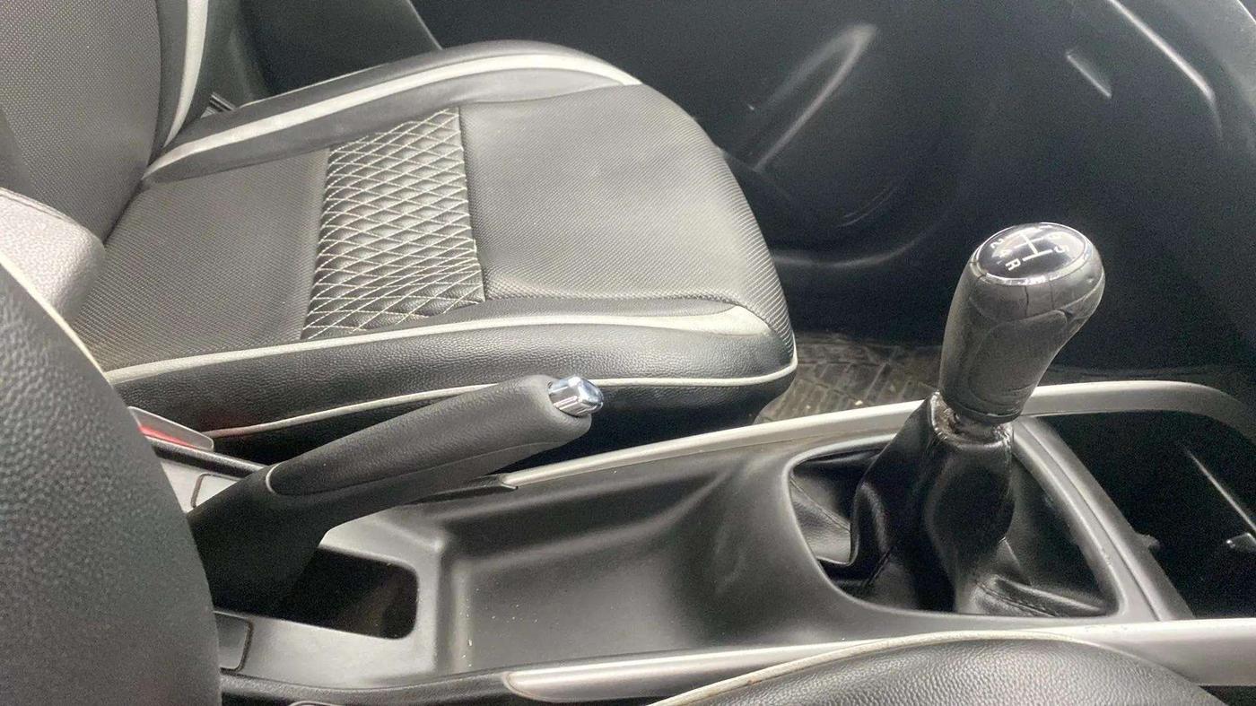 2016 Maruti Baleno DELTA PETROL 1.2, Petrol, Manual, 57,421 km, Gear Lever