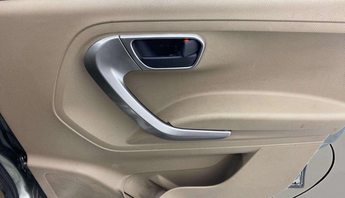 2022 Mahindra BOLERO NEO N10 R, Diesel, Manual, 41,029 km, Driver Side Door Panels Control