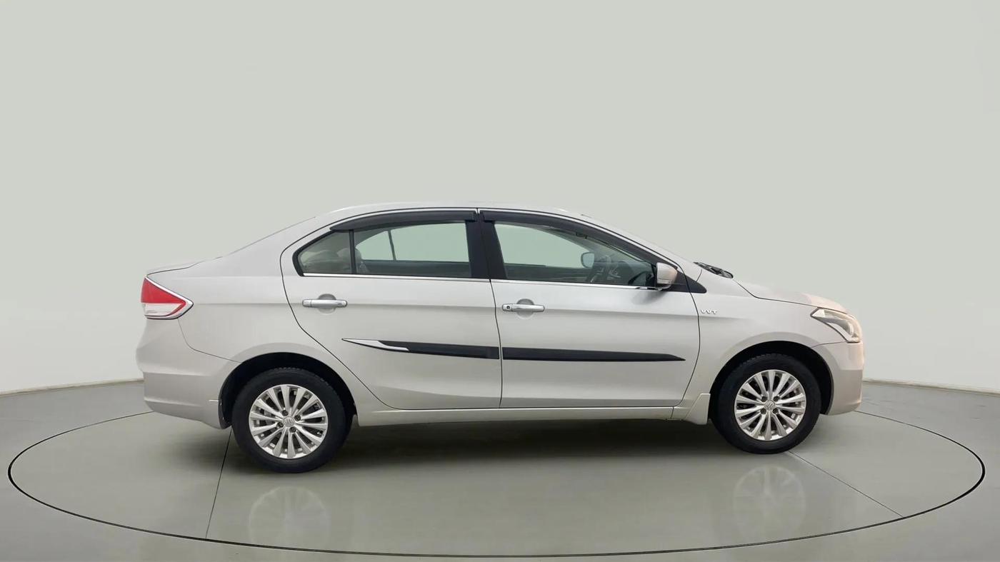 2016 Maruti Ciaz VXI (O), Petrol, Manual, 40,600 km, Right Side