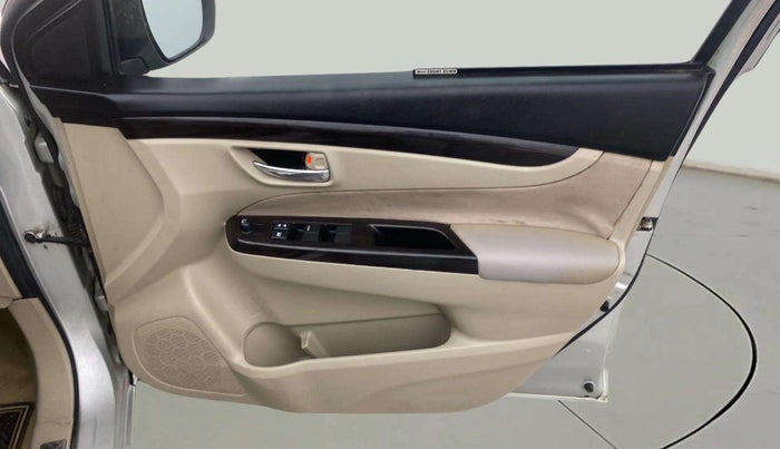 2016 Maruti Ciaz VXI (O), Petrol, Manual, 40,600 km, Driver Side Door Panels Control