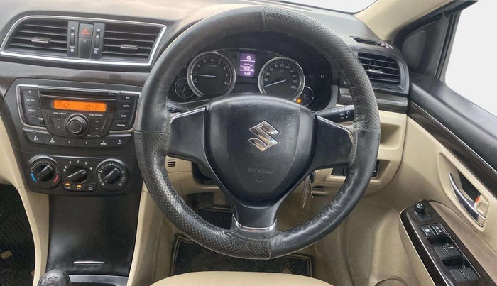 2016 Maruti Ciaz VXI (O), Petrol, Manual, 40,600 km, Steering Wheel Close Up
