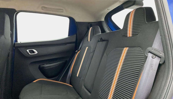 2020 Renault Kwid CLIMBER 1.0 (O), Petrol, Manual, 14,987 km, Right Side Rear Door Cabin