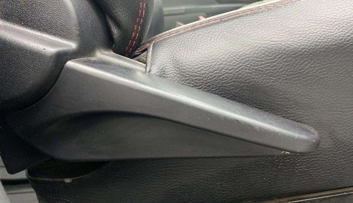 2012 Toyota Etios Liva GD, Diesel, Manual, 1,23,292 km, Driver Side Adjustment Panel