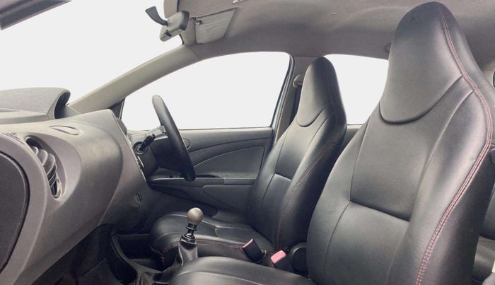 2012 Toyota Etios Liva GD, Diesel, Manual, 1,23,292 km, Right Side Front Door Cabin
