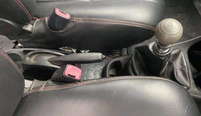 2012 Toyota Etios Liva GD, Diesel, Manual, 1,23,292 km, Gear Lever