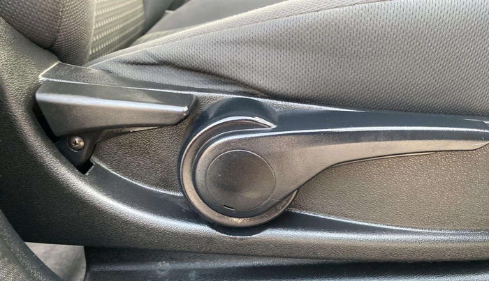 2018 Tata Tiago XZ PETROL, Petrol, Manual, 57,341 km, Driver Side Adjustment Panel
