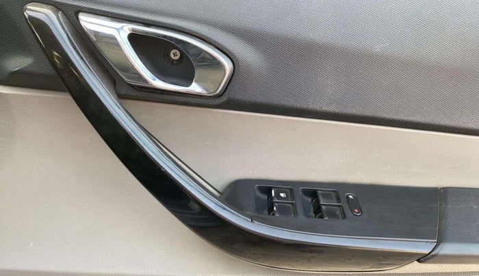 2018 Tata Tiago XZ PETROL, Petrol, Manual, 57,341 km, Driver Side Door Panels Control