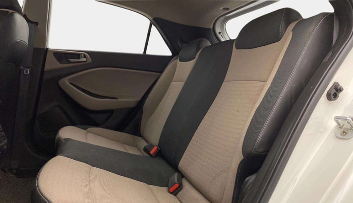 2016 Hyundai Elite i20 SPORTZ 1.2, Petrol, Manual, 32,639 km, Right Side Rear Door Cabin