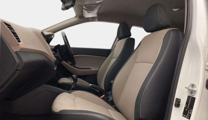 2016 Hyundai Elite i20 SPORTZ 1.2, Petrol, Manual, 32,639 km, Right Side Front Door Cabin