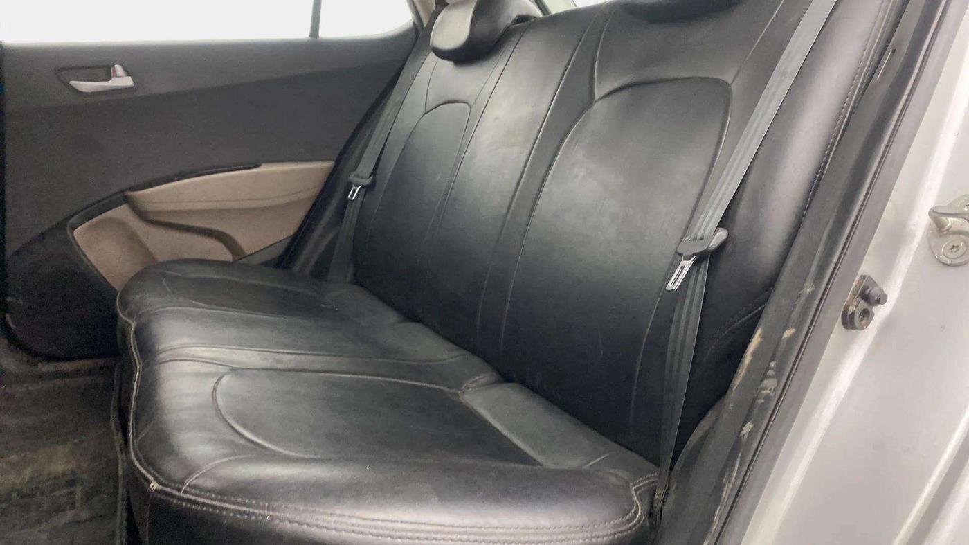 2014 Hyundai Grand i10 ASTA (O) 1.2 KAPPA VTVT, CNG, Manual, 76,659 km, Right Side Rear Door Cabin