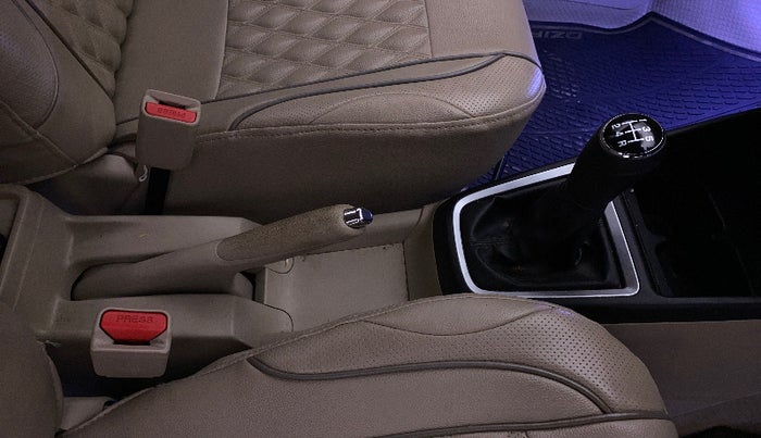 2018 Maruti Dzire VXI, Petrol, Manual, 55,122 km, Gear Lever