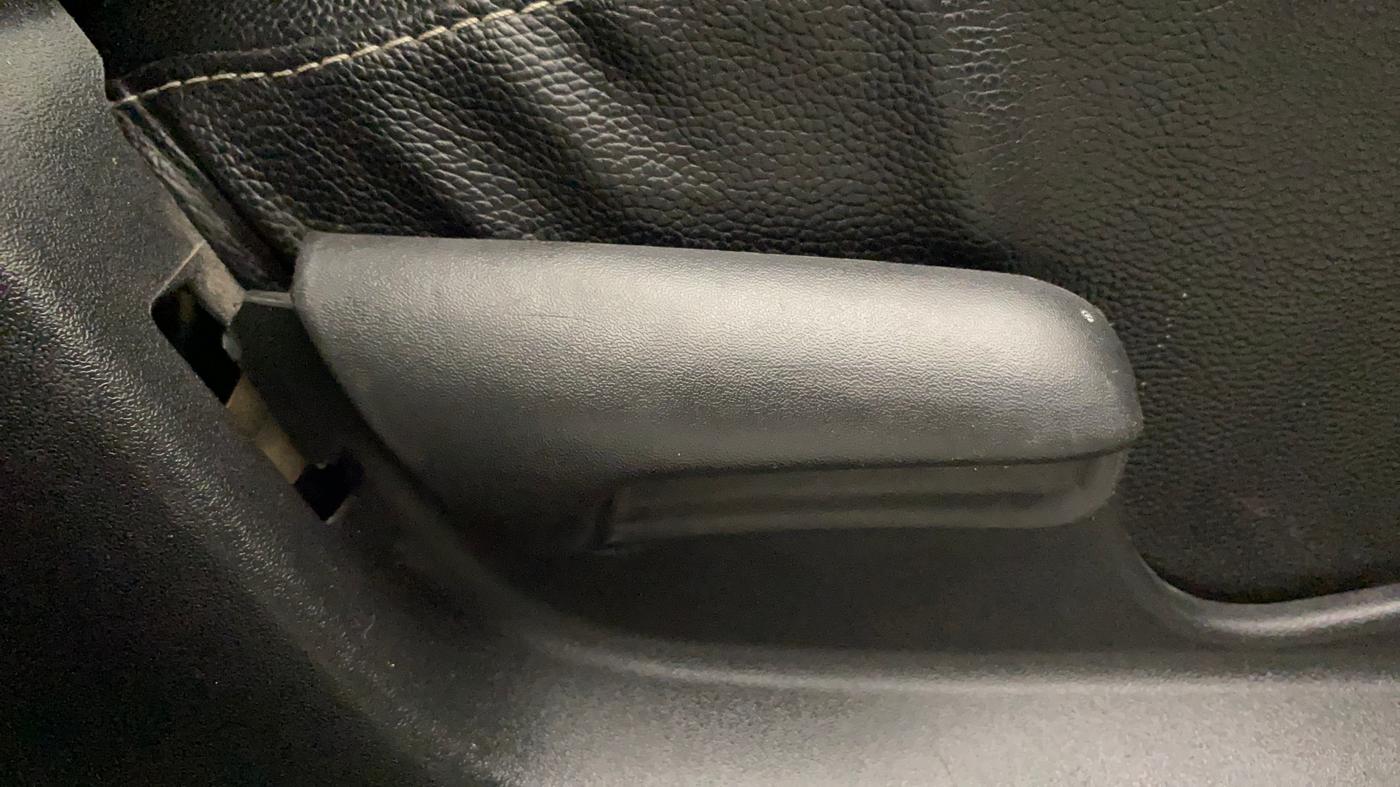 2021 Maruti Vitara Brezza VXI AT SHVS, Petrol, Automatic, 55,902 km, Driver Side Adjustment Panel