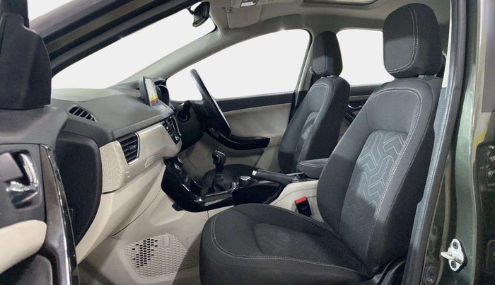 2020 Tata NEXON XZ PLUS PETROL SUNROOF, Petrol, Manual, 39,368 km, Right Side Front Door Cabin