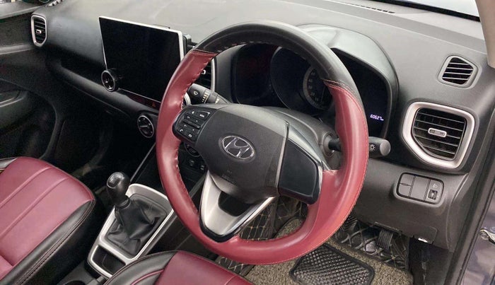 2019 Hyundai VENUE S 1.2, Petrol, Manual, 60,705 km, Steering wheel - Phone control not functional