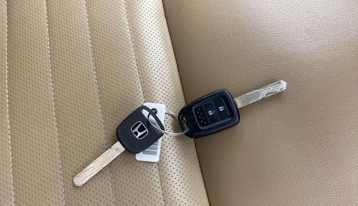 2015 Honda City 1.5L I-VTEC SV, Petrol, Manual, 67,287 km, Key Close Up
