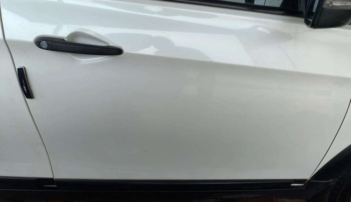 2019 Tata TIAGO NRG PETROL, Petrol, Manual, 69,834 km, Driver-side door - Minor scratches