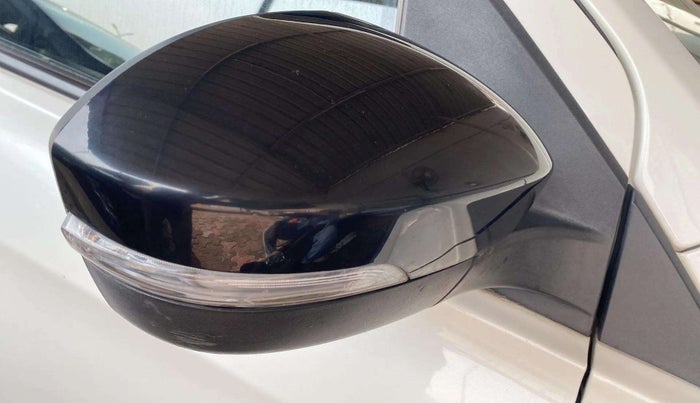 2019 Tata TIAGO NRG PETROL, Petrol, Manual, 69,834 km, Right rear-view mirror - Indicator light has minor damage