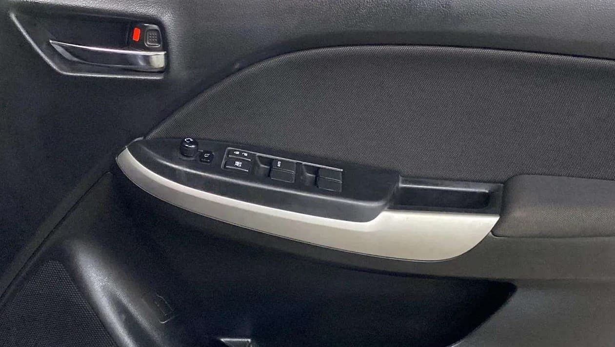 2017 Maruti Baleno DELTA PETROL 1.2, Petrol, Manual, 19,582 km, Driver Side Door Panels Control