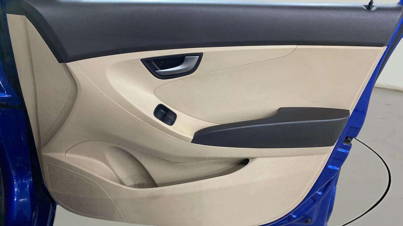 2015 Hyundai Eon SPORTZ, Petrol, Manual, 1,02,274 km, Driver Side Door Panels Control