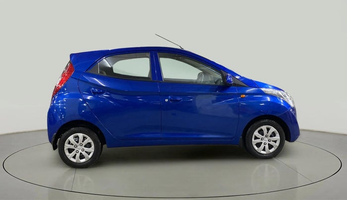 2015 Hyundai Eon SPORTZ, Petrol, Manual, 1,02,274 km, Right Side View