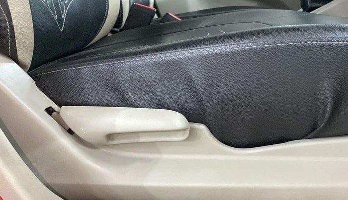 2015 Maruti Celerio VXI, Petrol, Manual, 81,353 km, Driver Side Adjustment Panel