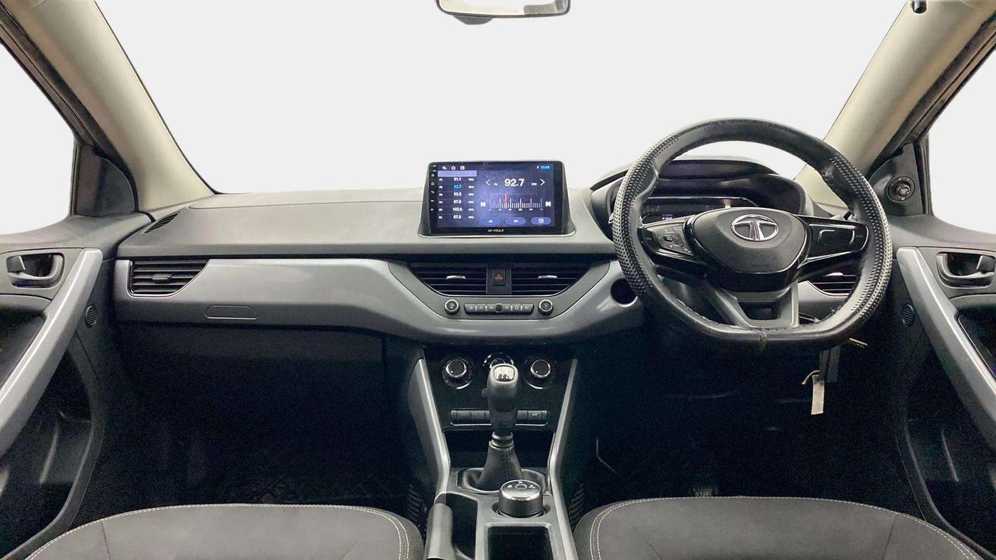 2022 Tata NEXON XM SUNROOF PETROL, Petrol, Manual, 54,545 km, Dashboard