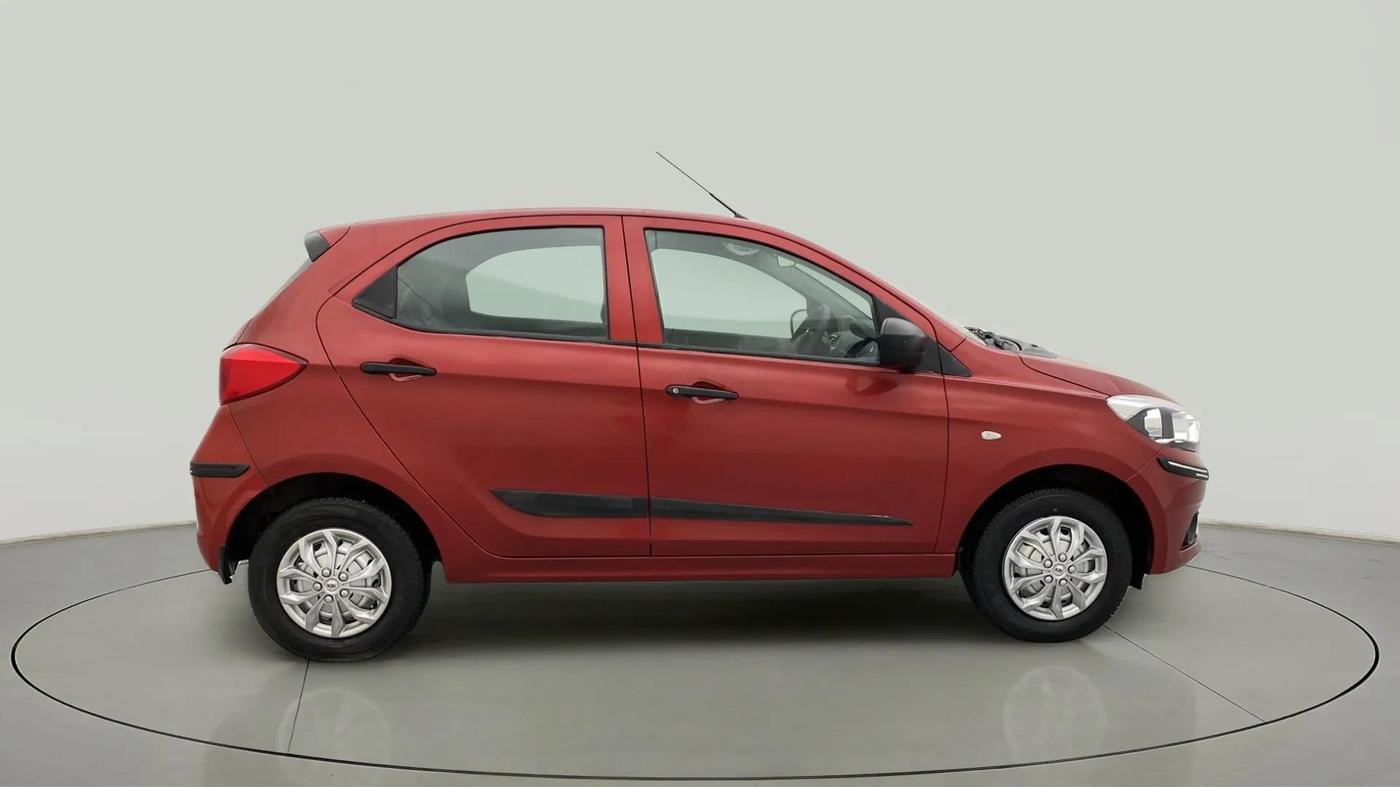 2019 Tata Tiago XM PETROL, Petrol, Manual, 34,118 km, Right Side View