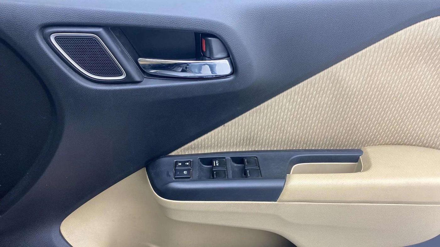 2017 Honda City 1.5L I-VTEC V MT, Petrol, Manual, 45,306 km, Driver Side Door Panels Control
