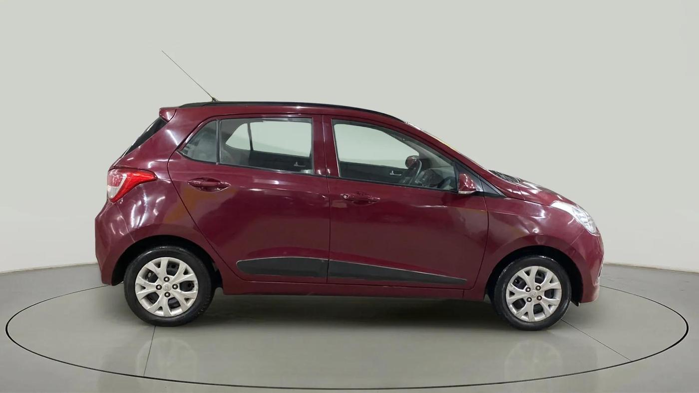 2016 Hyundai Grand i10 SPORTZ 1.2 KAPPA VTVT, CNG, Manual, 61,593 km, Right Side View