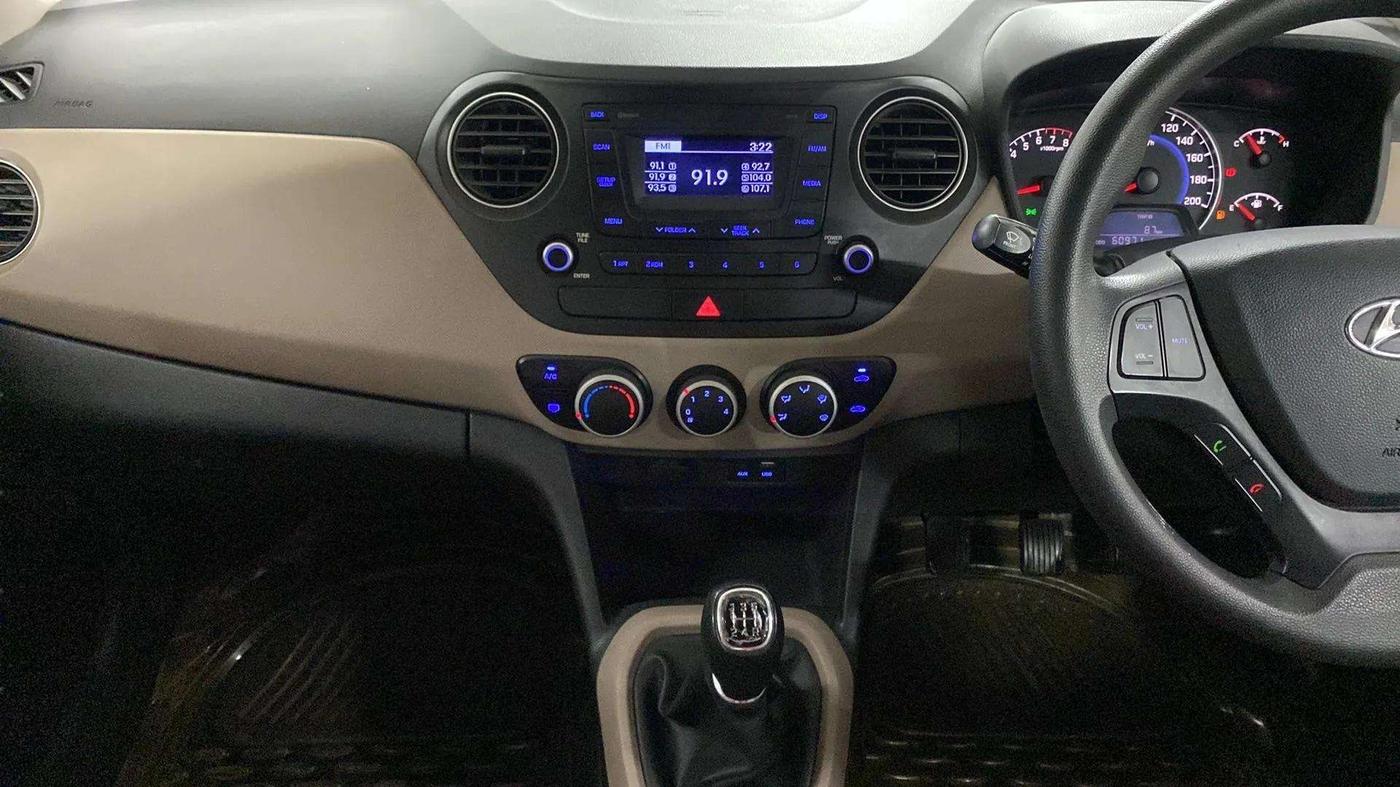 2016 Hyundai Grand i10 SPORTZ 1.2 KAPPA VTVT, CNG, Manual, 61,593 km, Air Conditioner