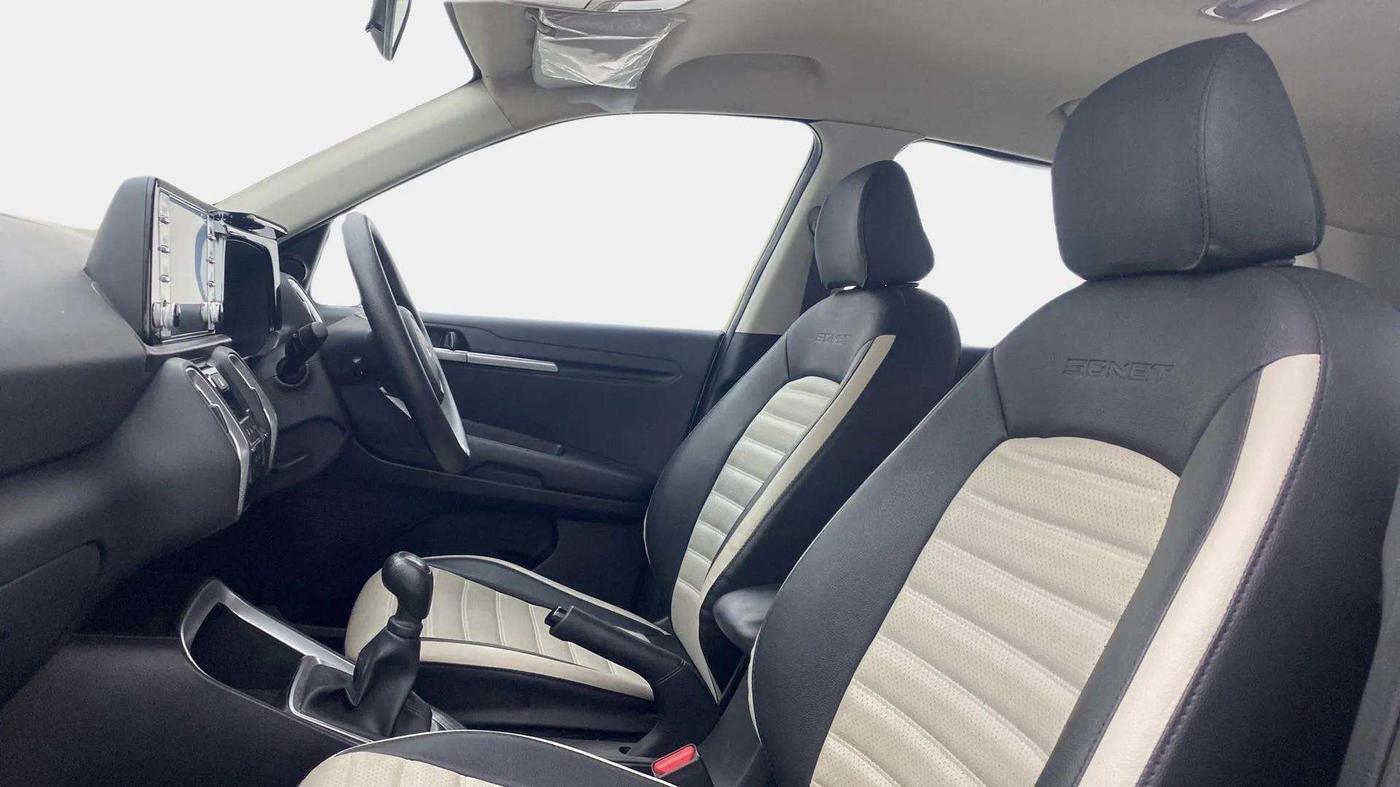 2021 KIA SONET HTK PLUS 1.2, Petrol, Manual, 14,001 km, Right Side Front Door Cabin