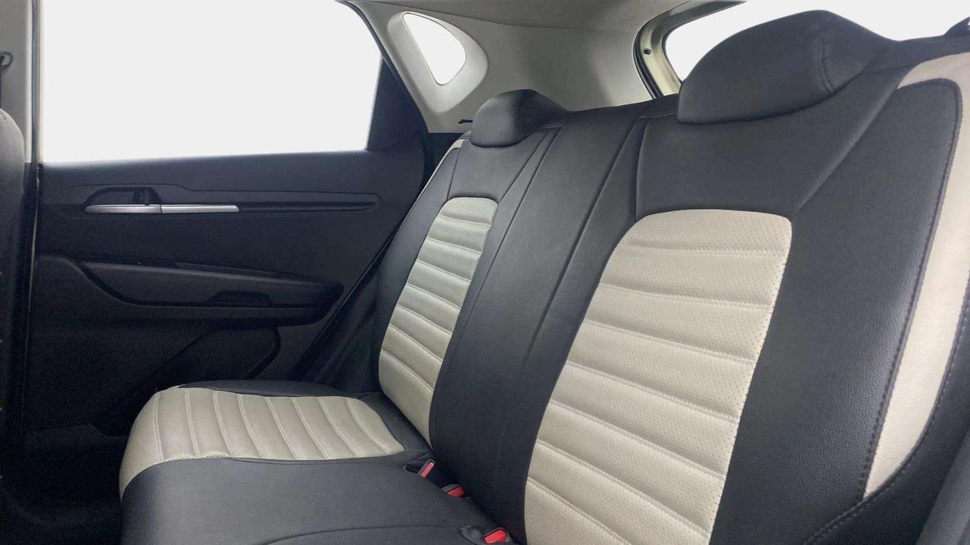 2021 KIA SONET HTK PLUS 1.2, Petrol, Manual, 14,001 km, Right Side Rear Door Cabin