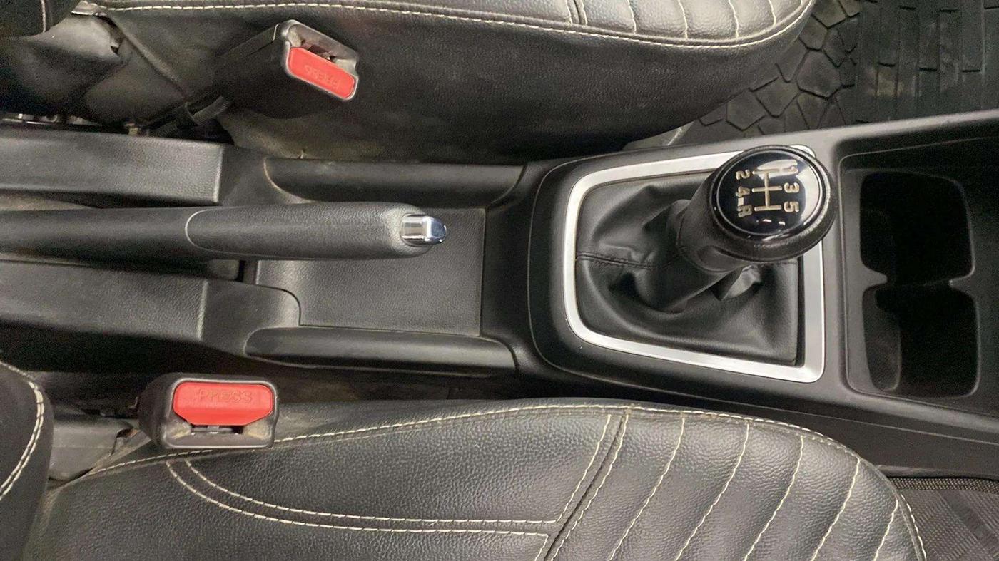 2021 Maruti Swift VXI, Petrol, Manual, 31,054 km, Gear Lever