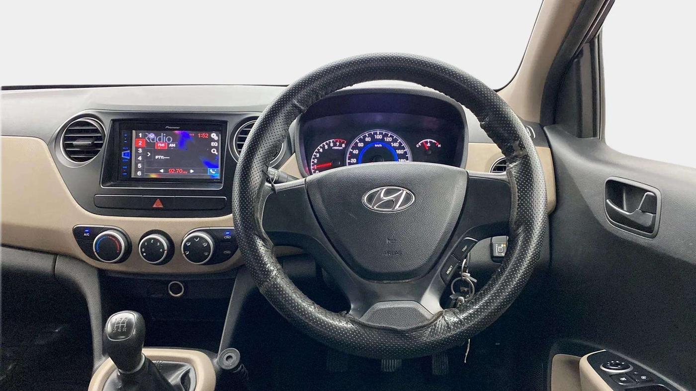 2017 Hyundai Grand i10 MAGNA 1.2 KAPPA VTVT, CNG, Manual, 80,526 km, Steering Wheel Close Up
